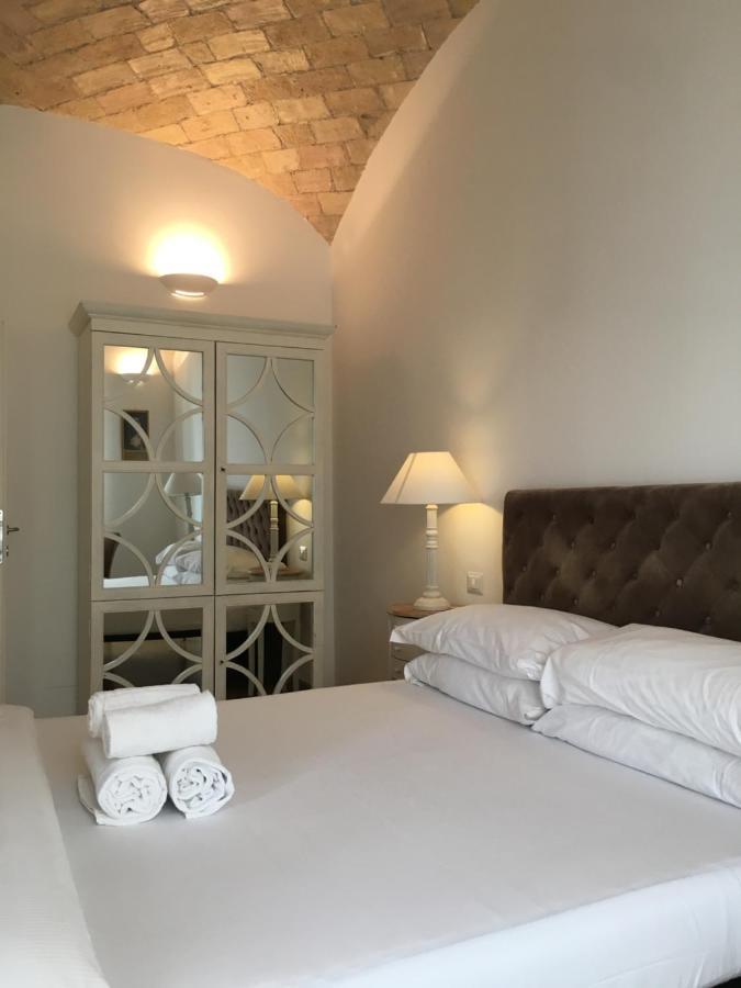 La Finestra Sul Colosseo 1 Bed and breakfast